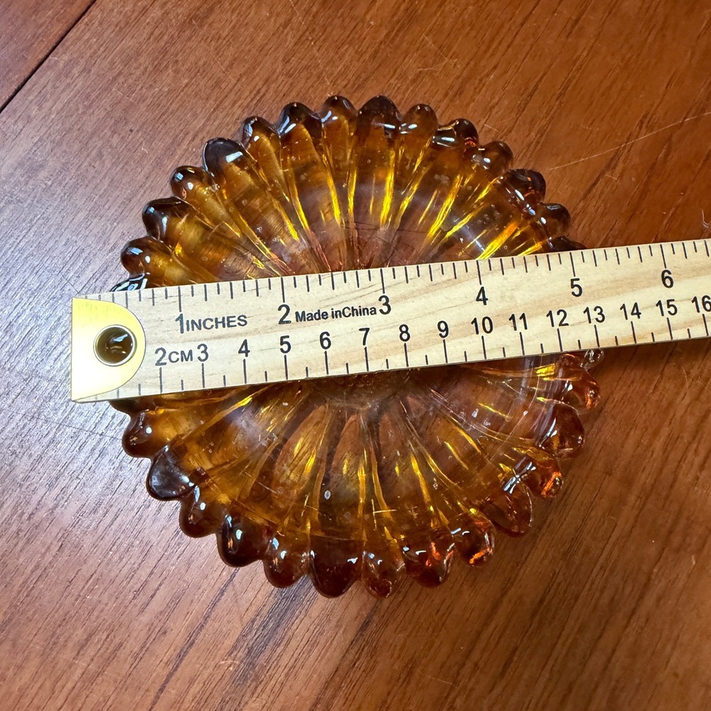 Vintage Amber Glass Sunflower Ashtray Mid Century Modern Trinket Dish 5.25in - Picture 4 of 5